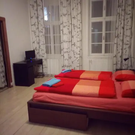 Zelezna Apartment *