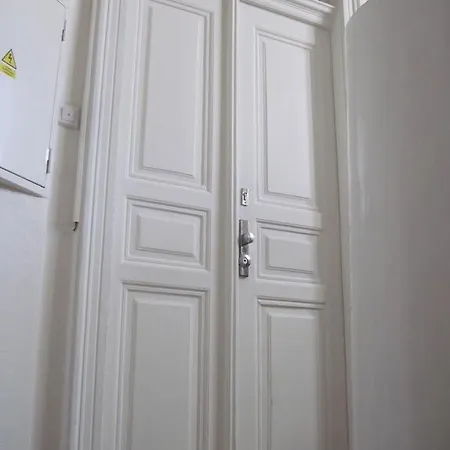 Apartment Zelezna Prague